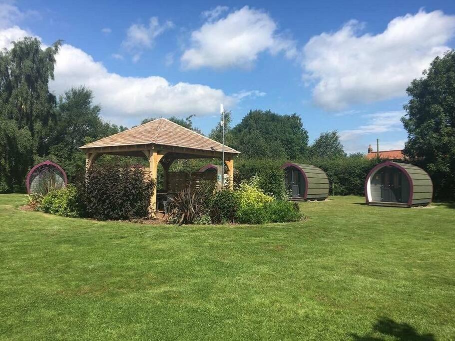 יורק Belle Vista Glamping & Camping מראה חיצוני תמונה
