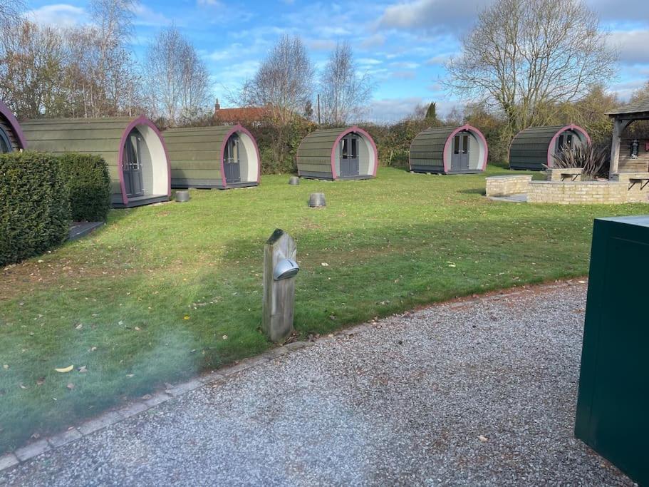 יורק Belle Vista Glamping & Camping מראה חיצוני תמונה