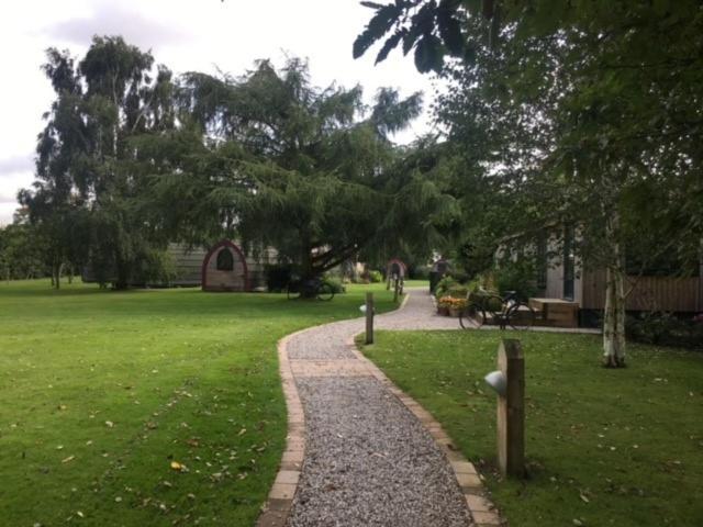 יורק Belle Vista Glamping & Camping מראה חיצוני תמונה